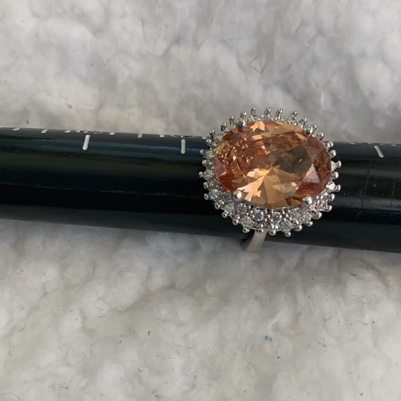 High Profile Morganite Diamond Ring💗 - Picture 3 of 11